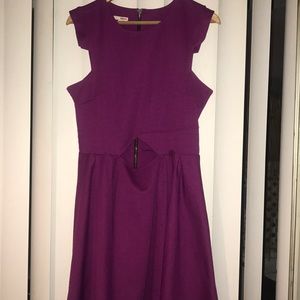 Fit & Flare peek a boo waist